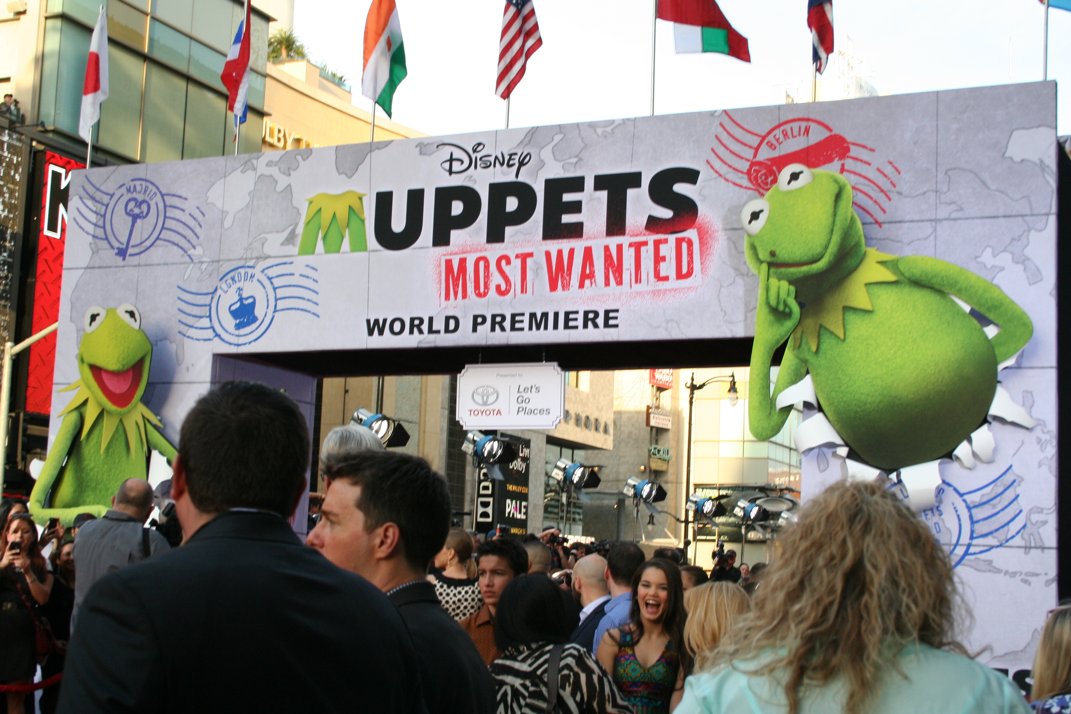 #MuppetsMostWantedEvent Start of the Red Carpet