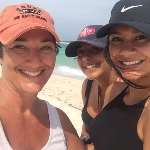 Tara in Aruba with her daughters. (Tough life, right?)