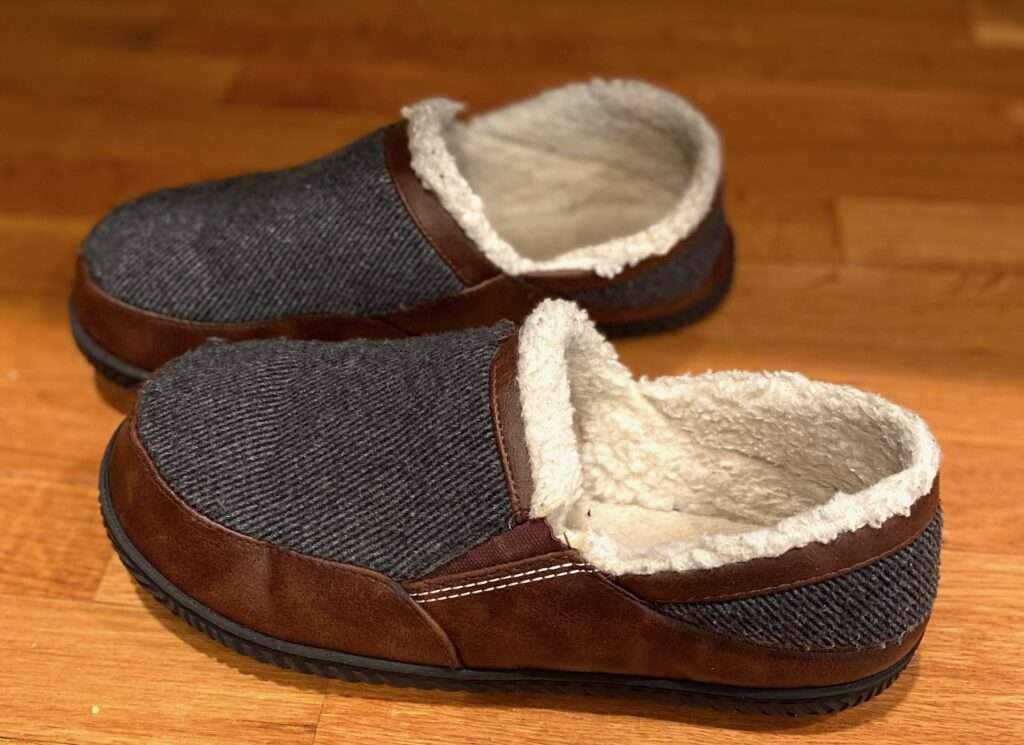Mens comfy slippers