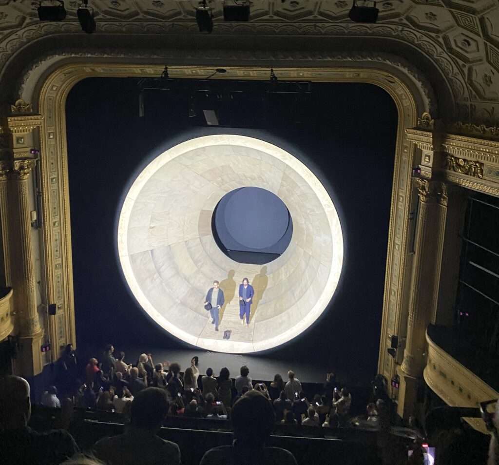 Keanu Reeves and Alex Winter standing in the tunnel for Waiting for Godot