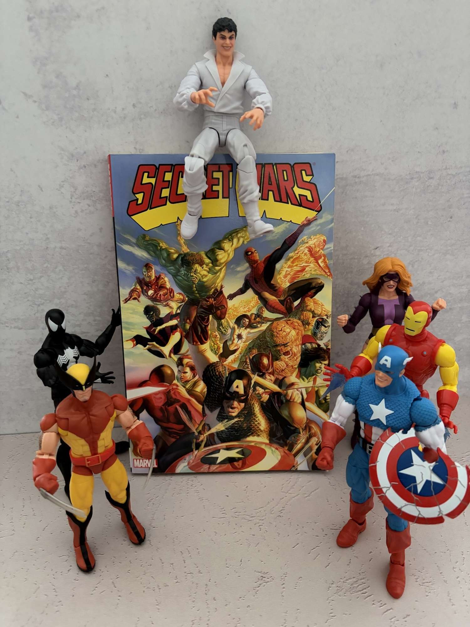 Marvel Secret Wars comic book and action figures